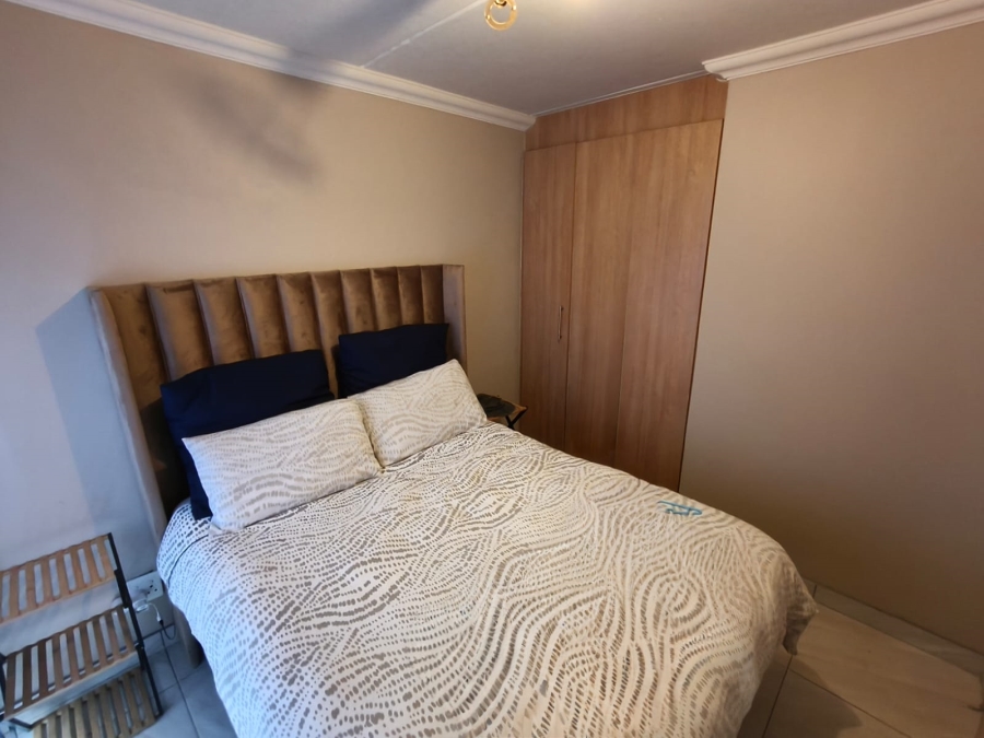 2 Bedroom Property for Sale in Geelhoutpark North West